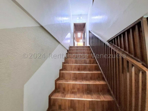 Julio Latouche 25-1485 Local Comercial En Venta Av. Monte De Ocas Padre Alfonzo, Cinco Aire Acondicionados, Excelente Ubicación.