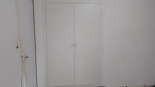 Imagen 15 de 30 de Excelente Oportunidad De Inversión De Departamento De 4 Ambientes A La Calle C/ Balcón Saliente, 68 M2 En Pleno Centro
