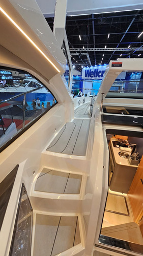 Lancha Nx 41 Horizon N É Solara Triton Ventura Real