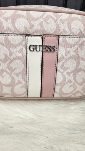 Crossbody Guess Jj970870 Nueva 100 % Original Con Etiqueta Rosa Pálido Estampado Níquel Rosa Pálido