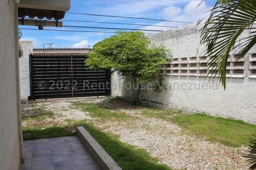 Imagen 20 de 22 de Venta De Casa Posada En Playa El Agua Margarita