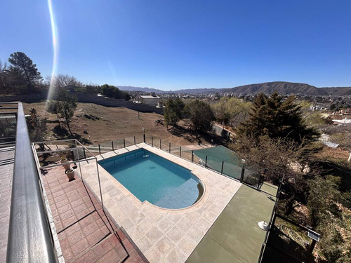 Se Vende Casa En Villa Carlos Paz Con Vista