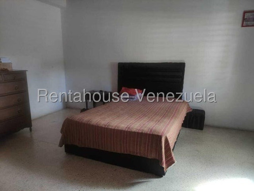 Amplio Apartamento En Venta En El Llanito 25-11827 Le