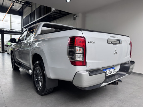 Mitsubishi L200 2.4 Di-d High Power 181cv Cuero