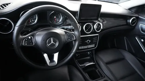 Mercedes-Benz Clase CLA 1.6 200 Cgi Sport At