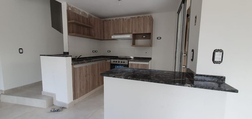 Imagen 11 de 17 de Venta - Departamento Tipo Duplex - Bella Vista