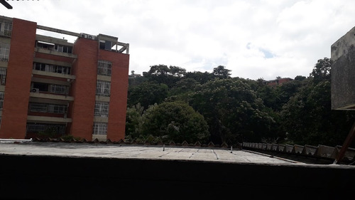 Imagen 3 de 8 de Local Colinas De Los Ruices Excelente Ubicacion