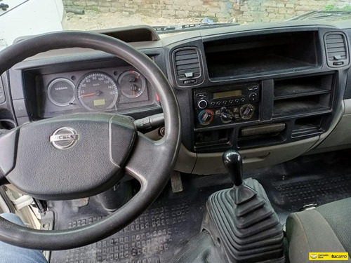 Nissan Cabstar Furgon
