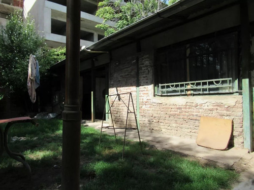 Casa En Venta - 2 Dormitorios 2 Baños - Cochera - 425mts2 - Pilar