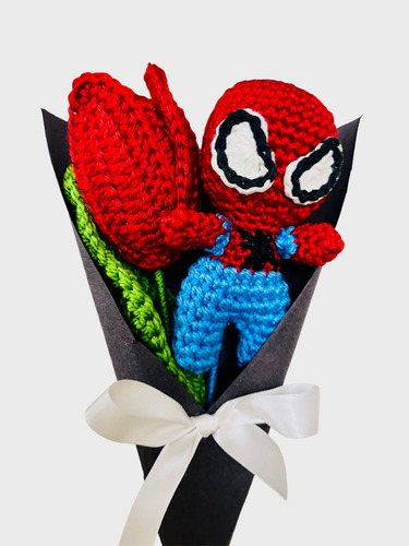 Ramo De Flores Tejidas Con Spiderman Amigurumi