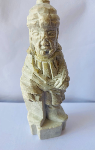 Escultura Profeta Jeremias Em Pedra De Sabão Bege