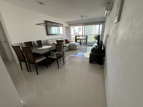 Apartamento En Venta En Icon Tower, Punta Del Este.