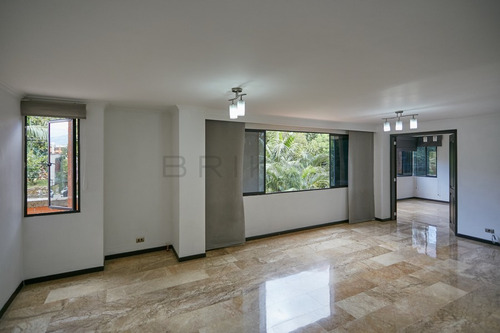 Rhbr-11966 Apartamento Piso 2 (poblado, Las Lomas)