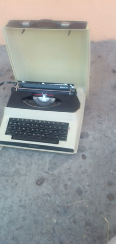 Maquina Escribir Electrica Royal Apollo 10. Mod:sp.8000 (Usado)