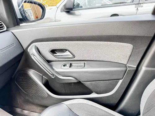 Renault Duster 1.3 Intense Cvt