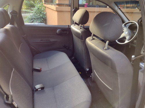 Particular Vende: Chevrolet Classic 1.4 Ls Aa+dir 2013.