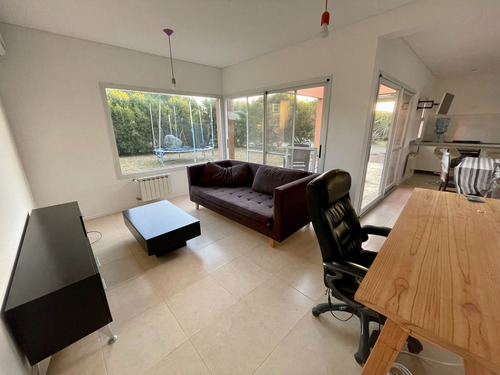 Imagen 8 de 26 de Venta Casa Con Jardin En Casas Santa Maria Tigre