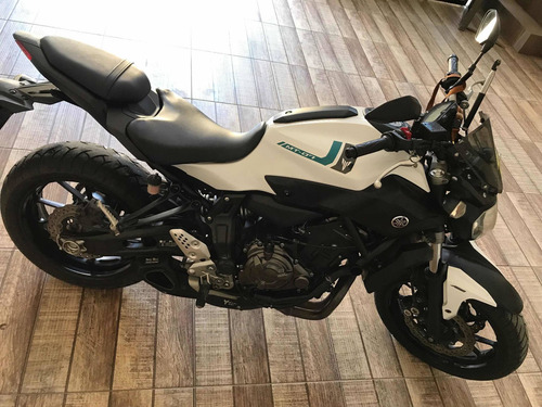 Imagem 2 de 7 de Yamaha Mt 07 Abs