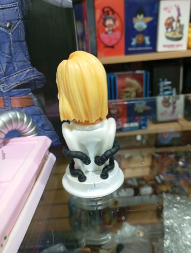 Figura Acción Androide 18 & Krilin Dragón Ball Z 30cm