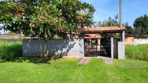 Imagem 2 de 14 de Casa Com Quintal Amplo E Bela Churrasqueira Em Itanhaém Sp