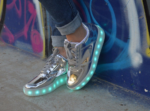 tenis led vizzano preto