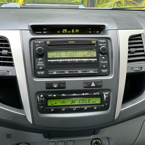Toyota Hilux 3.0 Srv Cab. Dupla 4x4 4p