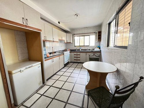 En Venta Casa Quinta Ubicada En Avenida Principal De Naguanagua Cód 288173
