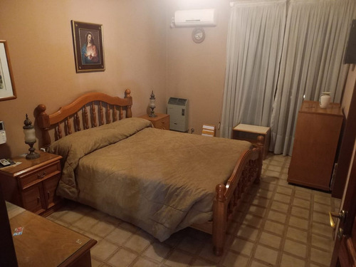Casa 4 Dormitorios En El Centro De Junín!