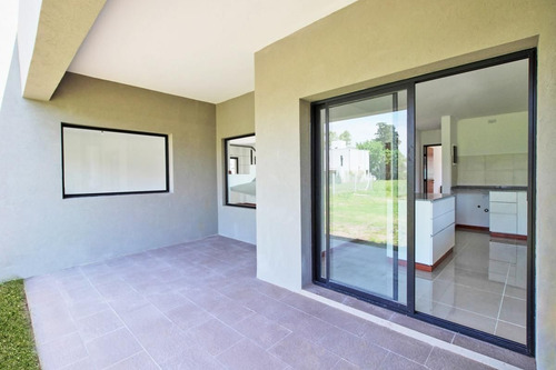 Imagen 8 de 30 de Casa Venta Barrio Privado Moreno Zona Oeste