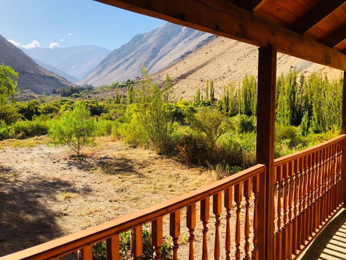 Preciosa Casa En Venta En Cochiguaz , Valle De Elqui , Chile
