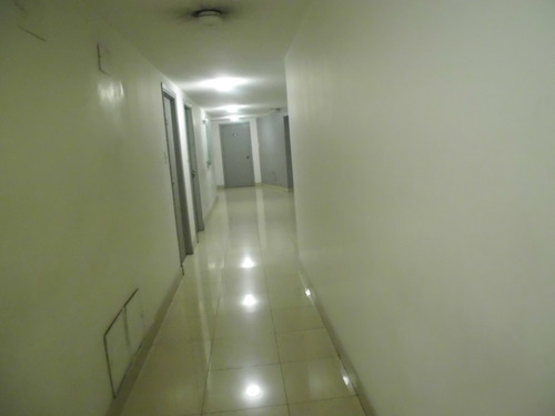 Lujosa Oficina Con 3 Despachos Y Sala De Reuniones Con Vista Panorámica Con Fácil Acceso A Rutas Nacionales Y Internacionales