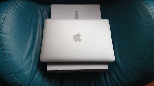 Macbook Air 13 Modelo 2017 Excelente Estado I5