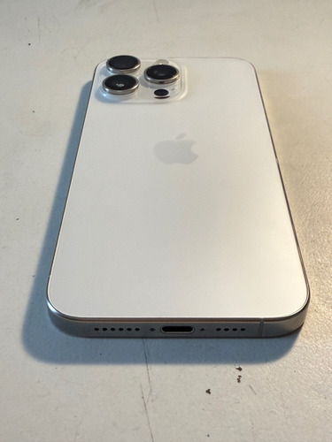 Apple Iphone 15 Pro Max (512 Gb) - Titanio Natural 92% Pila Titanio Blanco (Reacondicionado)