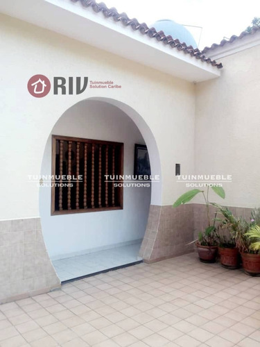 En Venta Casa Ubicada En La Urbanización Las Acacias