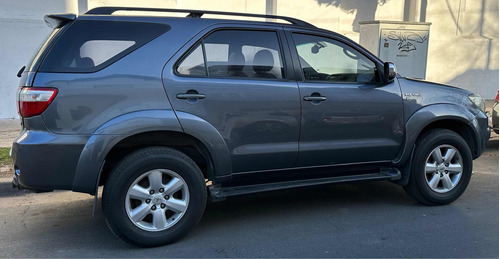 Toyota SW4 3.0 I Srv At C/cuero 4x4 (2009)