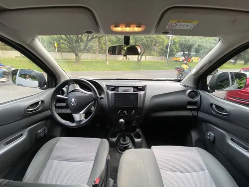 Nissan NP300 Frontier 2.5 Mt 4x2 2019