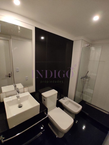 Imagen 10 de 16 de Apartamento En Artower, Con Buena Vista, Muy Luminoso, 1dormitori Y 1 Baño