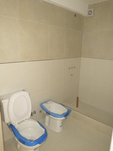 Imagen 10 de 16 de Edificio Comercial A Estrenar 12 Ambientes, Cocheras, Detalles De Categoría.