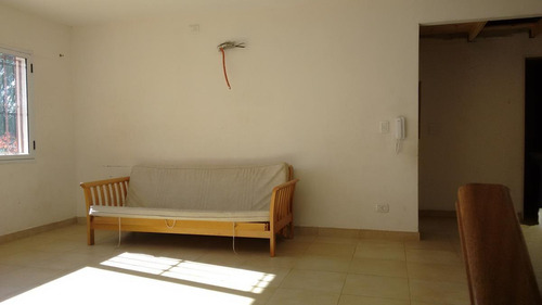 Imagen 22 de 30 de Excelente Chalet En Venta -zona Residencial Castelar Norte- 5 Ambientes- Toma Menor Valor