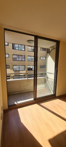 Excelente Departamento Metro Sta Lucia Y Catolica