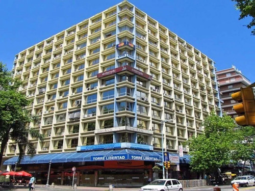 Preciosa Oficina En Torre Libertad - Centro Sobre 18 De Julio