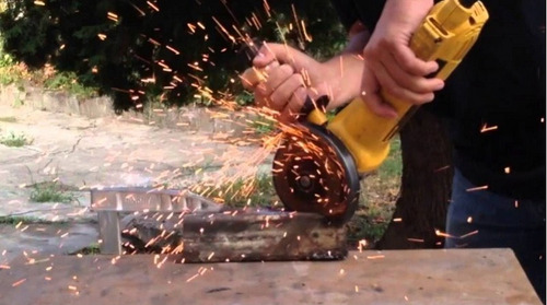 Esmerilhadeira Angular Veloc. Dewalt D28136 variable de 1400 W,