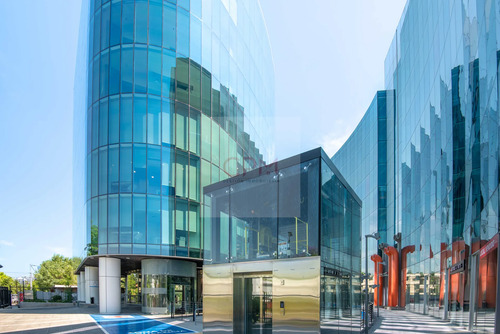 Arrienda Moderno Local Comercial, Las Condes (161698)