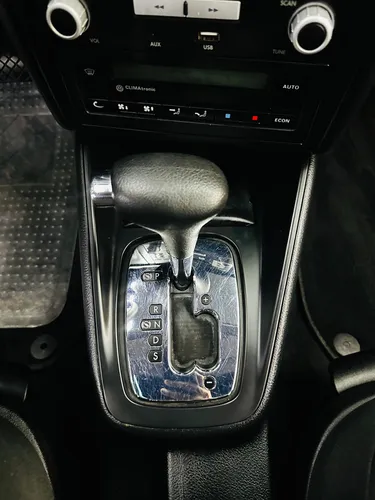 Volkswagen Jetta At