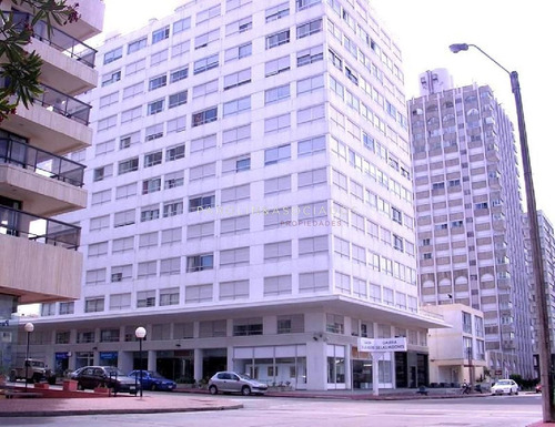 Imagen 18 de 18 de Apartamento En Venta, Península. Oportunidad!!
