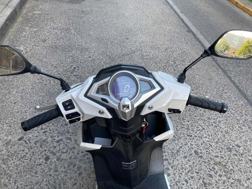 Imagen 4 de 12 de Honda Elite Fi