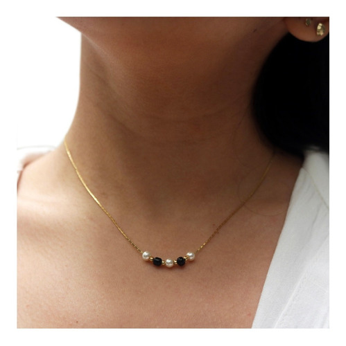 Collar Perlas Con Chaquiras Negras- Chapa De Oro