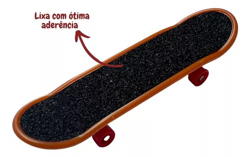 Cartela Com 2 Skatinhos De Dedo E Acessórios Skate Board