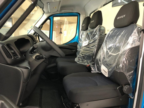 Imagem 13 de 15 de Iveco Daily 35150 0km Baú Carga Seca