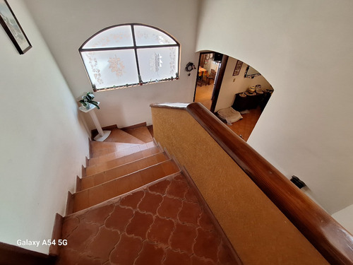 Venta Casa En Alamos Querétaro Colonia Inmejorabla Y De Prestigio Centrica